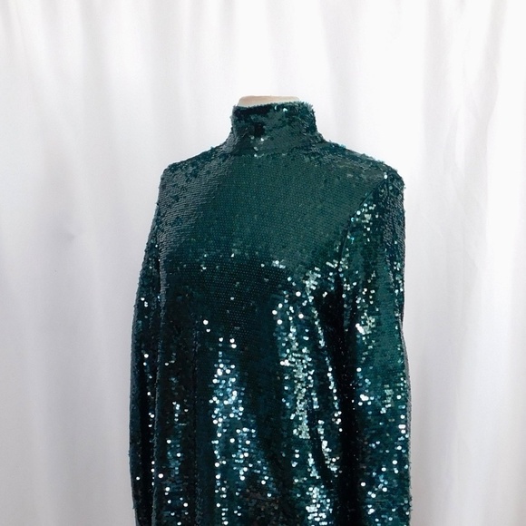NWT!! ZARA Green Sequin High Mock Neck Top Blouse Stretch St Patick’s Day Medium - Picture 7 of 16